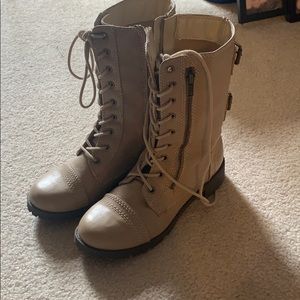 Combat boots